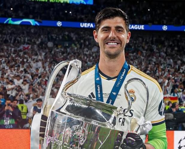 罗马诺:库尔图瓦今夏将与皇马续约 合同基本敲定 罗马诺:库尔图瓦今夏将与皇马续约 合同基本敲定